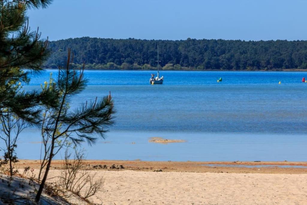 Maison Proche Du Lac ! Hourtin Buitenkant foto